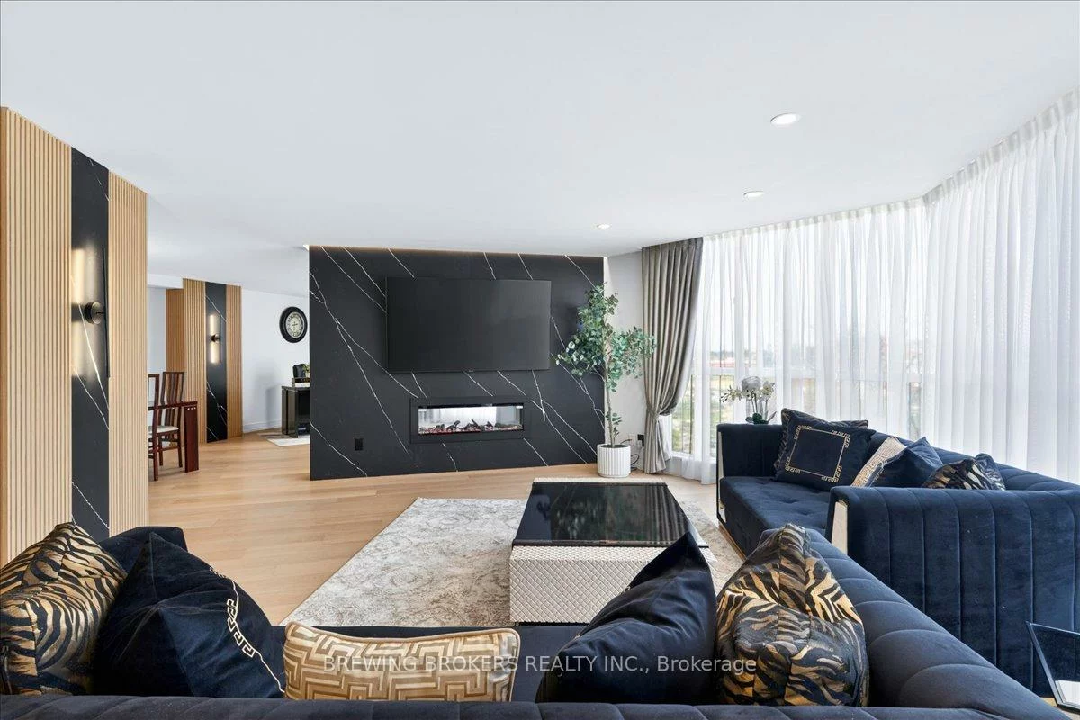 85, Skymark, Hillcrest Village, Toronto