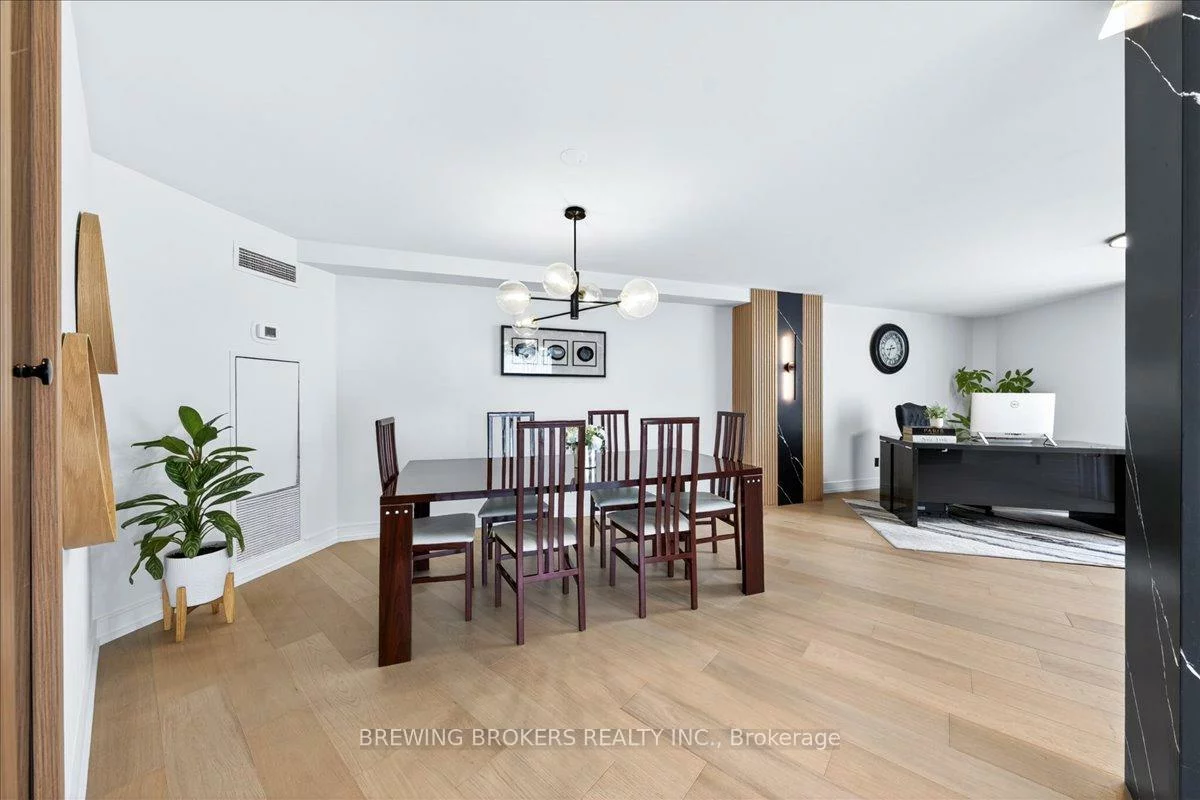 85, Skymark, Hillcrest Village, Toronto
