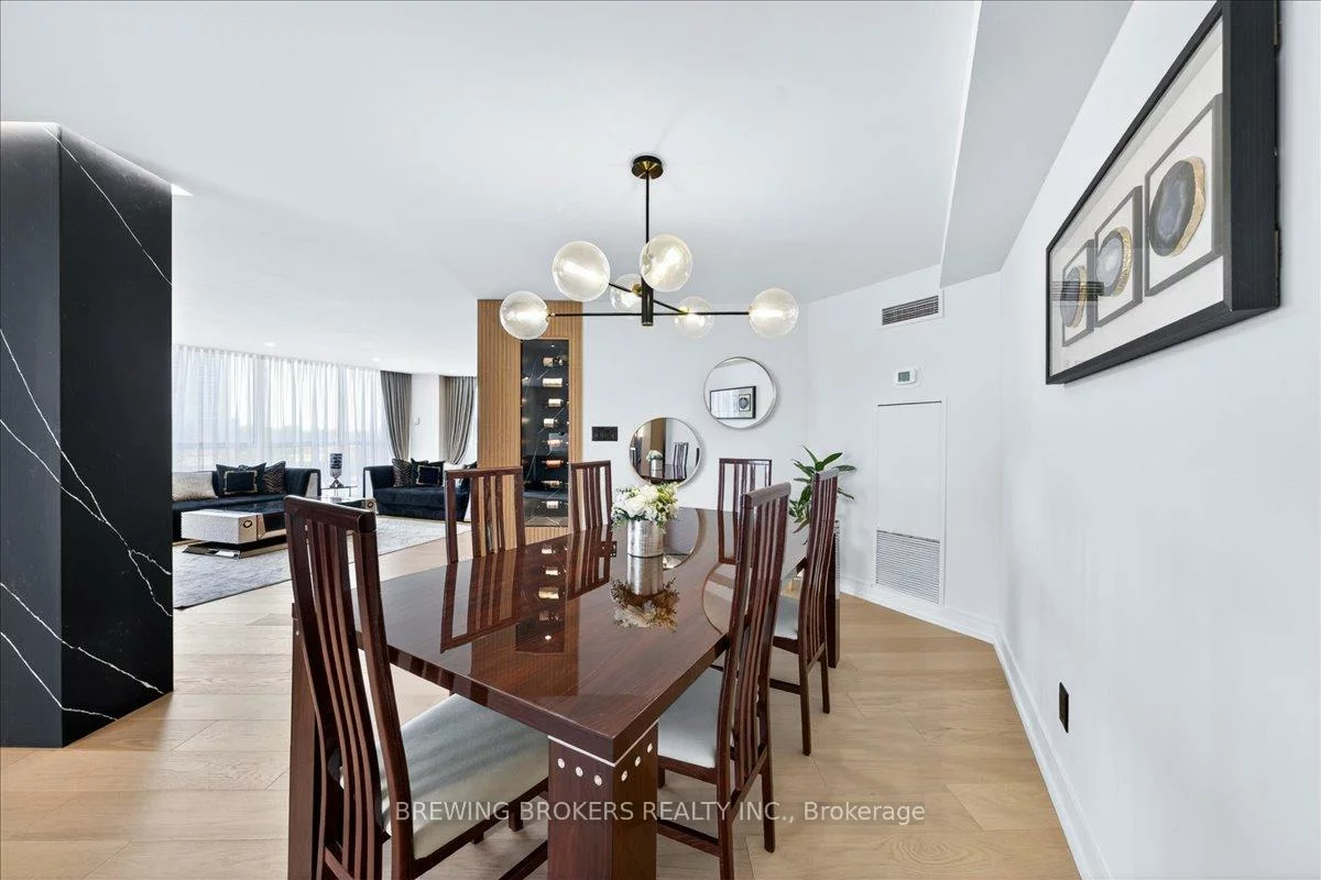 85, Skymark, Hillcrest Village, Toronto