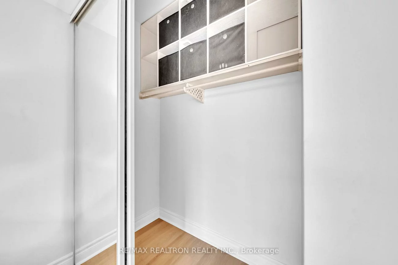 19, Dundonald, Church-Yonge Corridor, Toronto