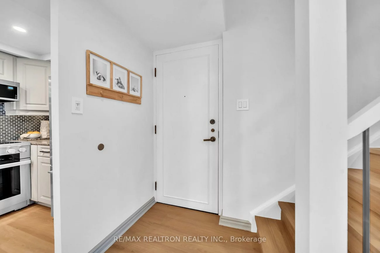 19, Dundonald, Church-Yonge Corridor, Toronto