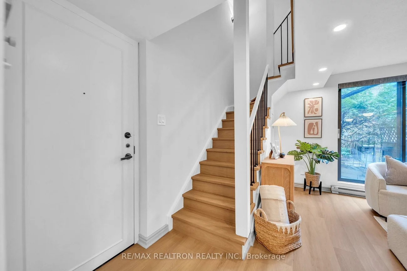 19, Dundonald, Church-Yonge Corridor, Toronto