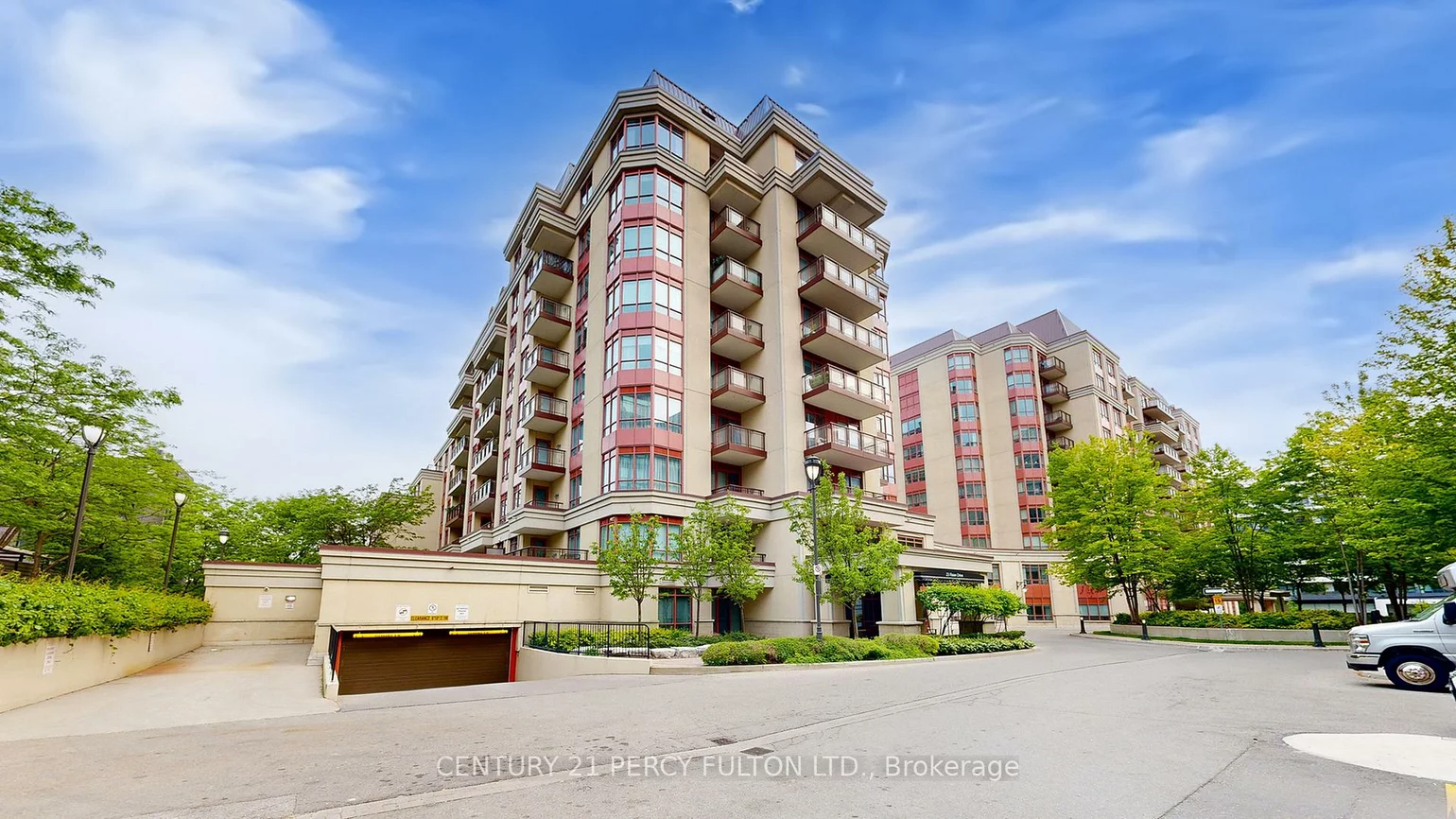 23, Rean, Bayview Village, Toronto
