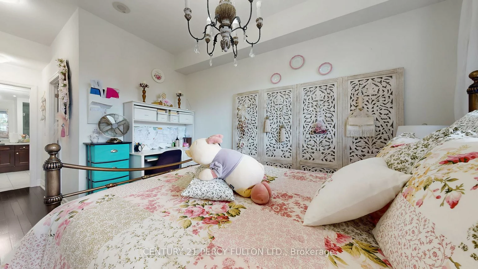 23, Rean, Bayview Village, Toronto