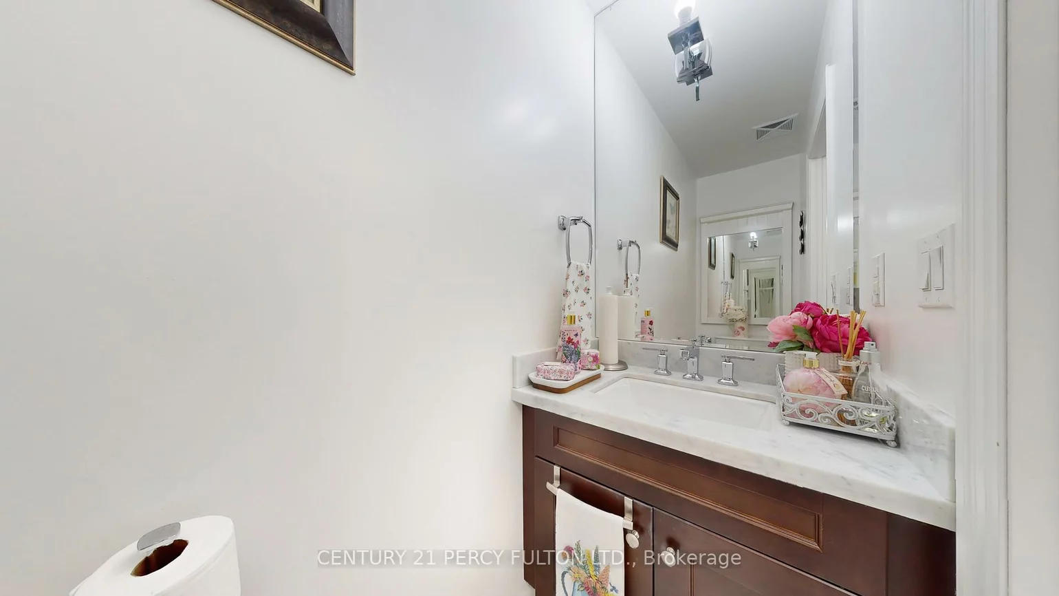 23, Rean, Bayview Village, Toronto