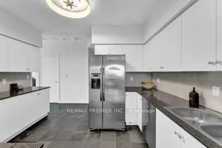 210, Victoria, Church-Yonge Corridor, Toronto