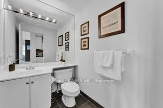 210, Victoria, Church-Yonge Corridor, Toronto