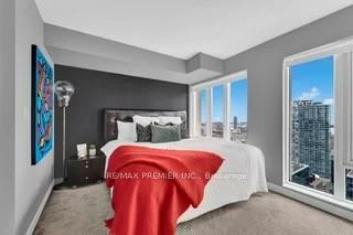 210, Victoria, Church-Yonge Corridor, Toronto