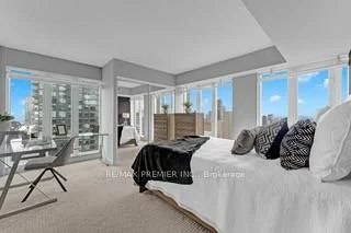 210, Victoria, Church-Yonge Corridor, Toronto