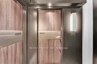 210, Victoria, Church-Yonge Corridor, Toronto