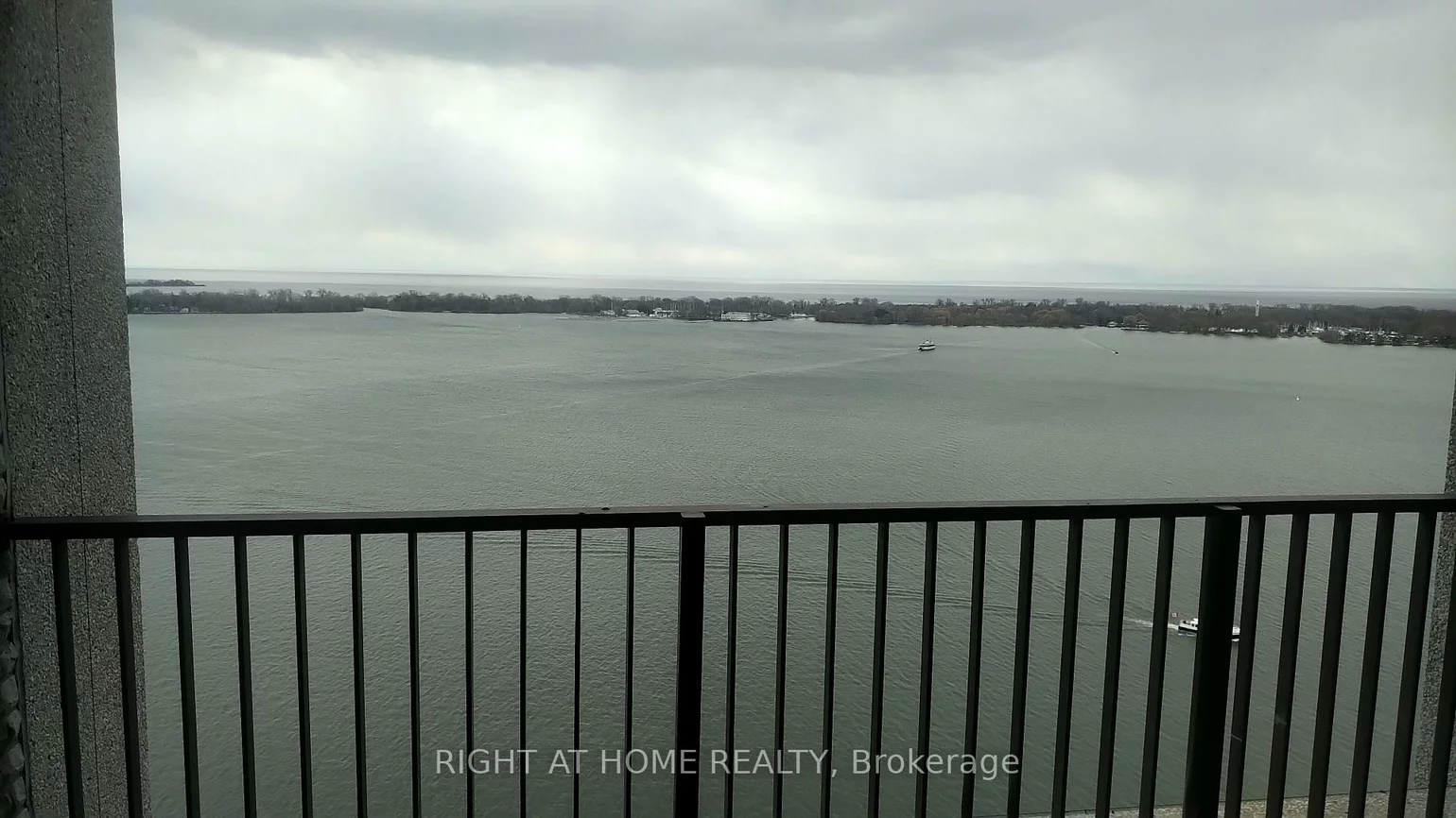 33, Harbour, Waterfront Communities C1, Toronto