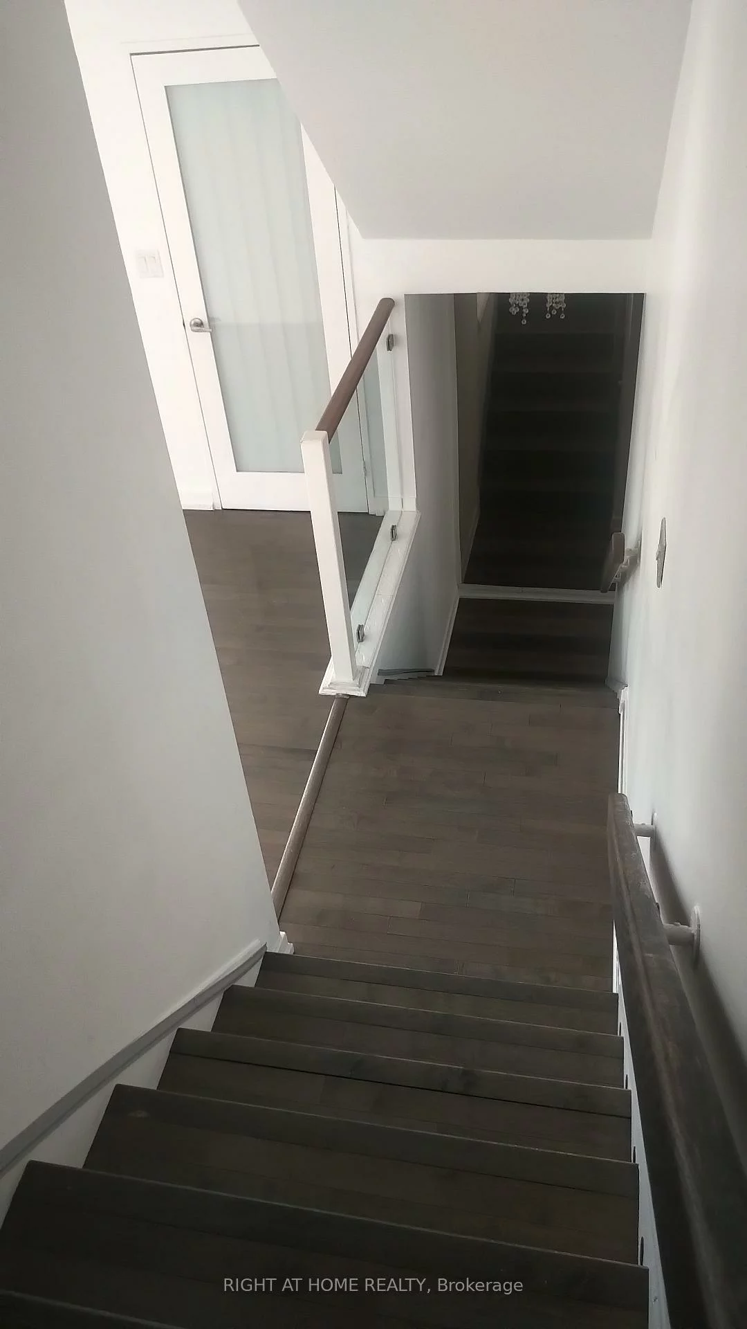 33, Harbour, Waterfront Communities C1, Toronto