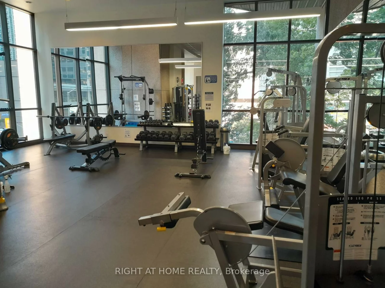 33, Harbour, Waterfront Communities C1, Toronto