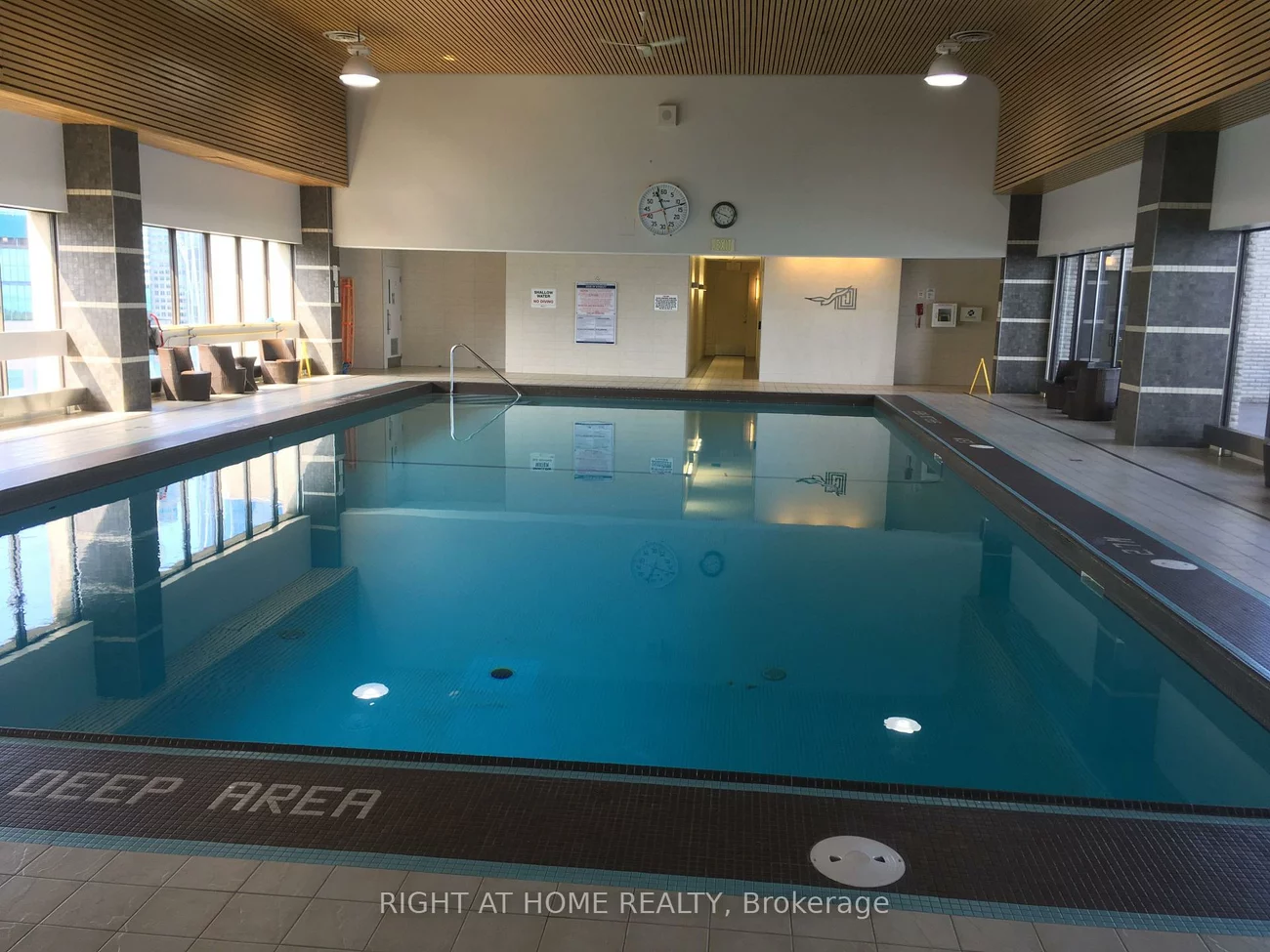 33, Harbour, Waterfront Communities C1, Toronto