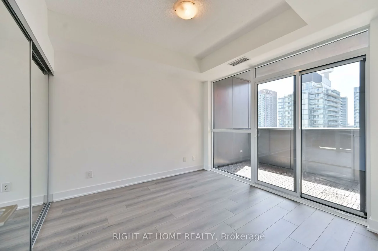 318, Richmond, Waterfront Communities C1, Toronto