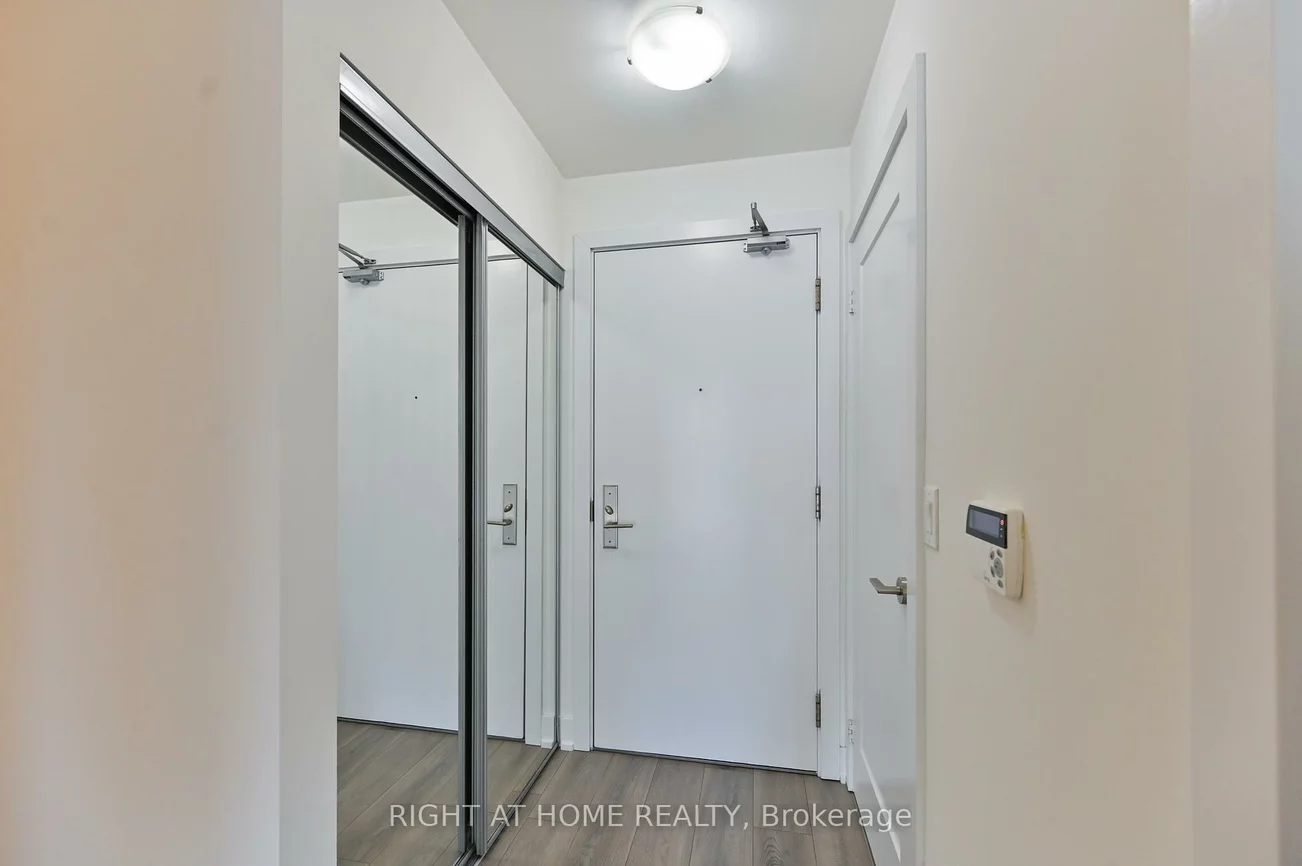 318, Richmond, Waterfront Communities C1, Toronto