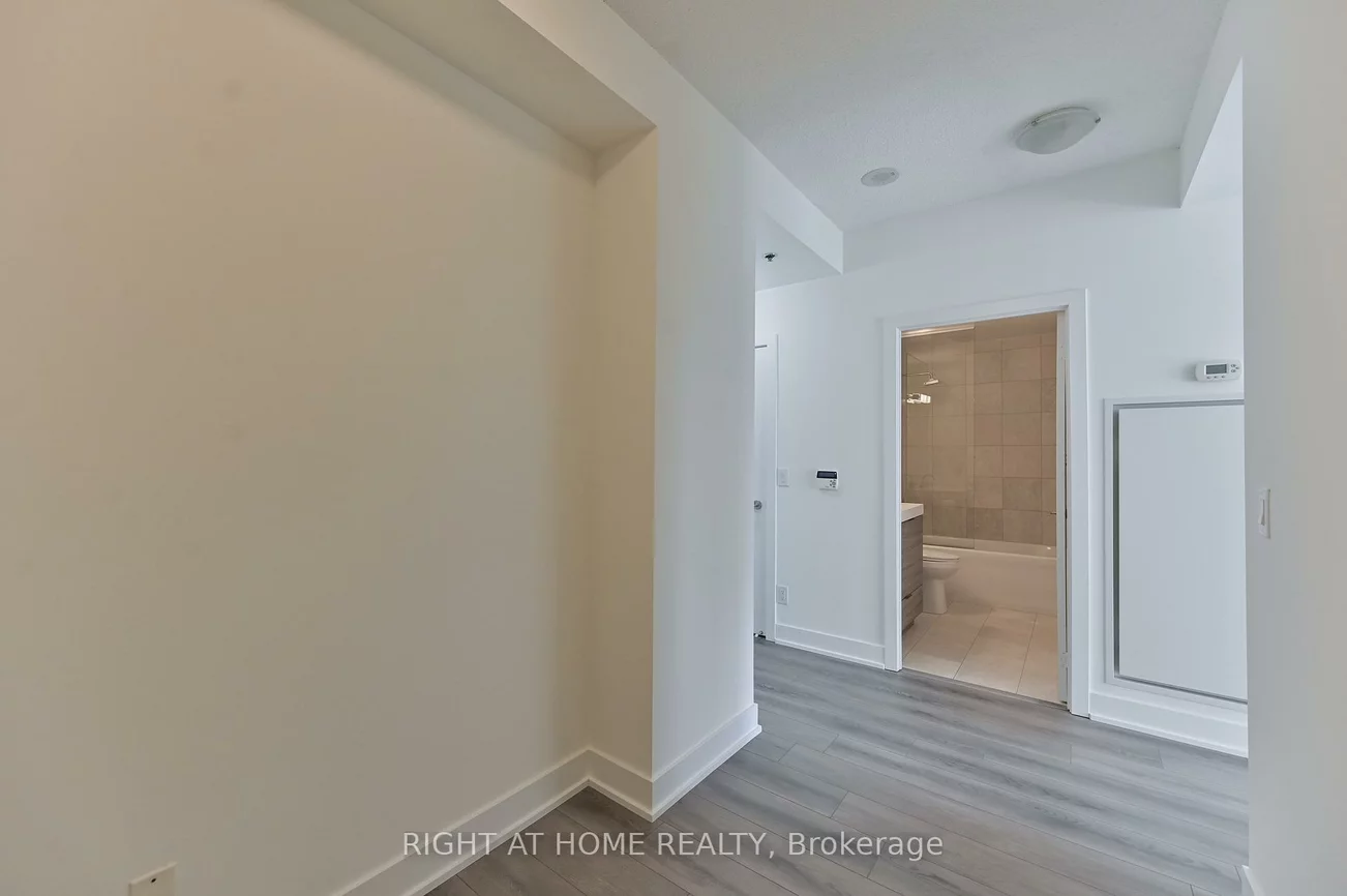 318, Richmond, Waterfront Communities C1, Toronto