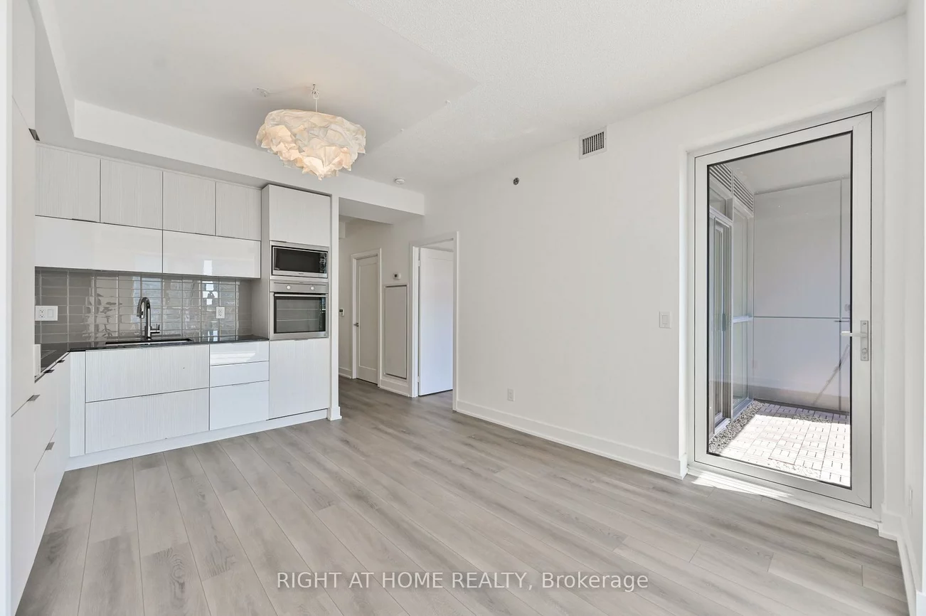 318, Richmond, Waterfront Communities C1, Toronto