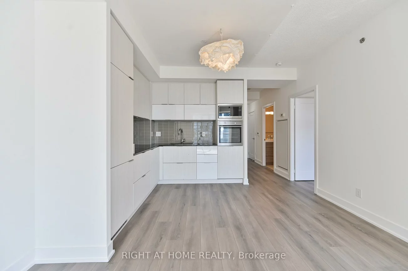 318, Richmond, Waterfront Communities C1, Toronto