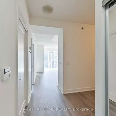 318, Richmond, Waterfront Communities C1, Toronto