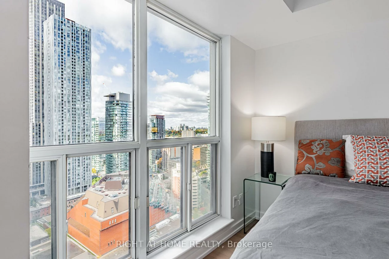 8, Park, Annex, Toronto