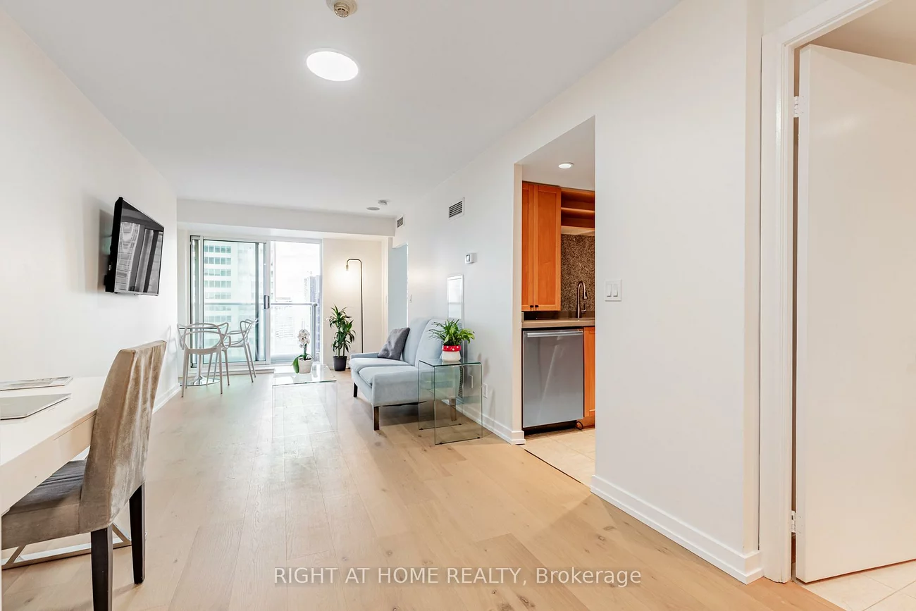 8, Park, Annex, Toronto