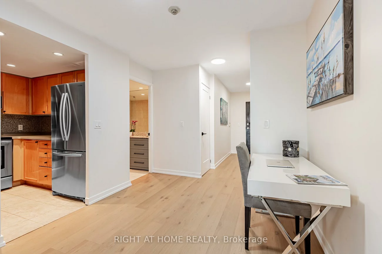 8, Park, Annex, Toronto