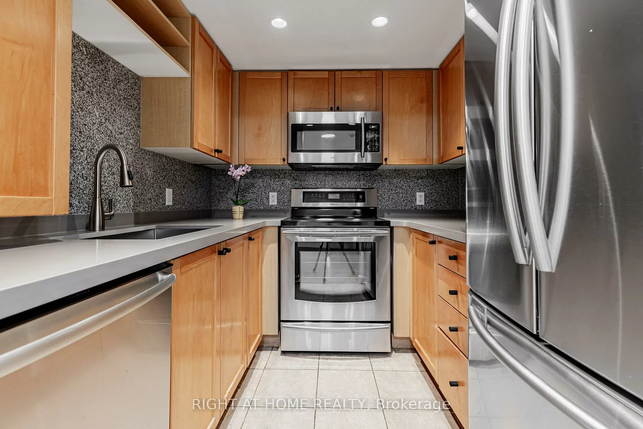 8, Park, Annex, Toronto