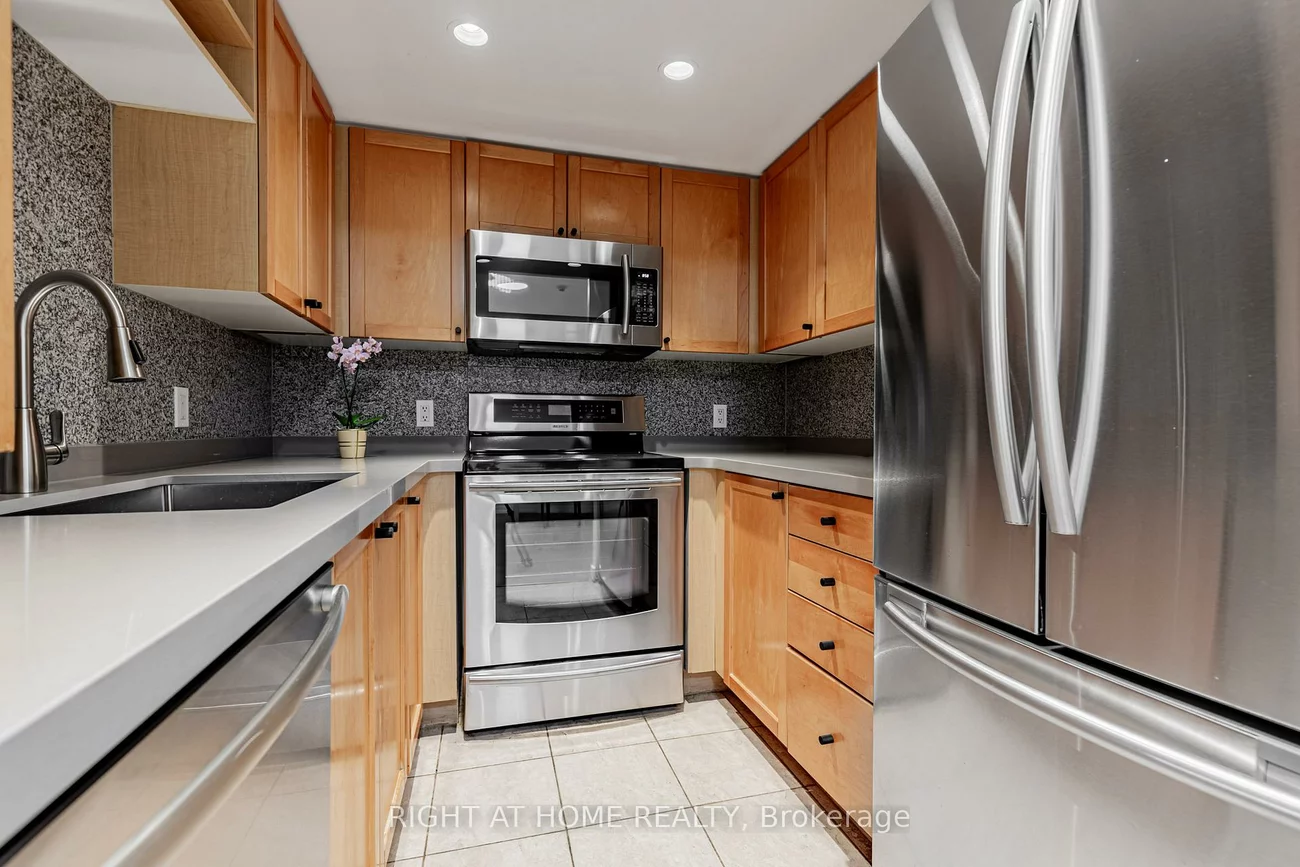 8, Park, Annex, Toronto