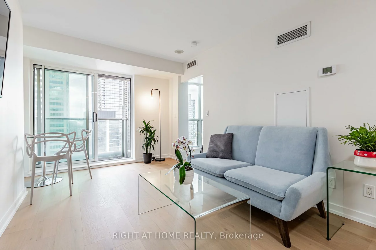 8, Park, Annex, Toronto