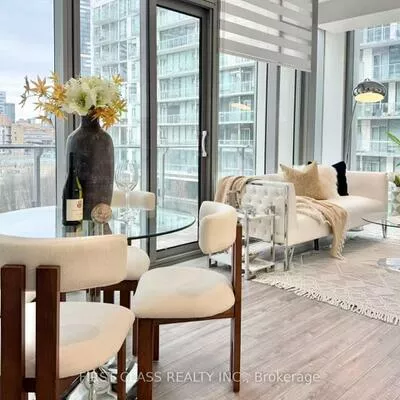 39, Queens, Waterfront Communities C1, Toronto