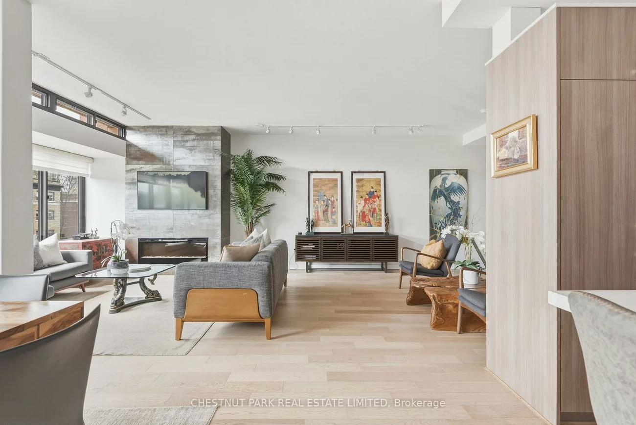 40, Oaklands, Yonge-St. Clair, Toronto