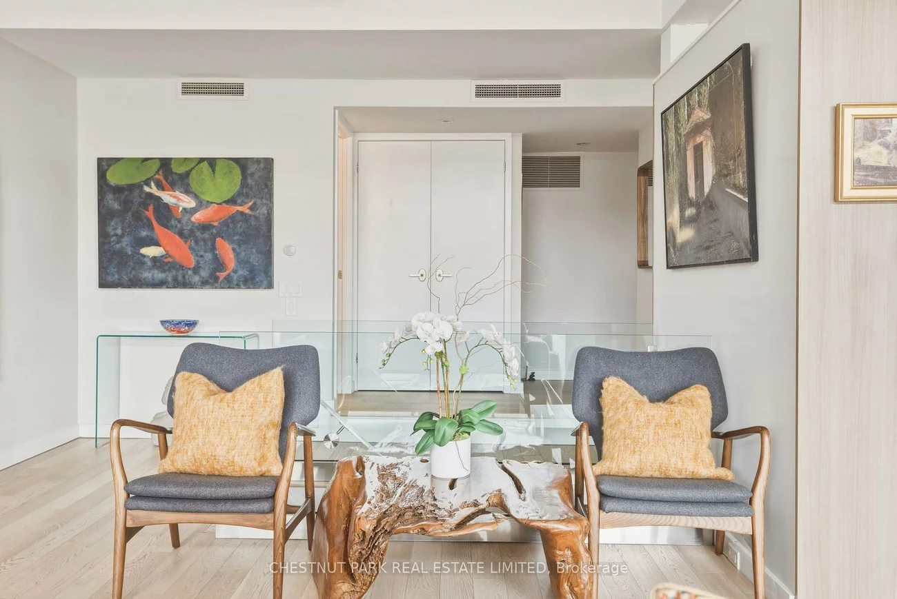 40, Oaklands, Yonge-St. Clair, Toronto