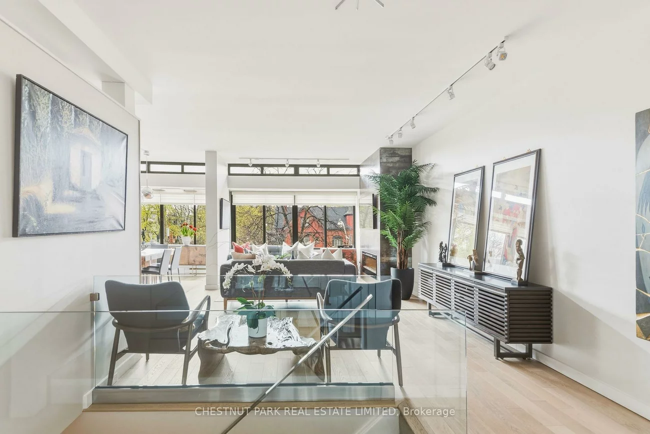 40, Oaklands, Yonge-St. Clair, Toronto