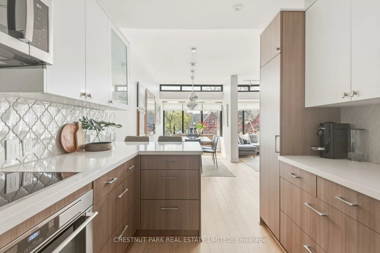 40, Oaklands, Yonge-St. Clair, Toronto