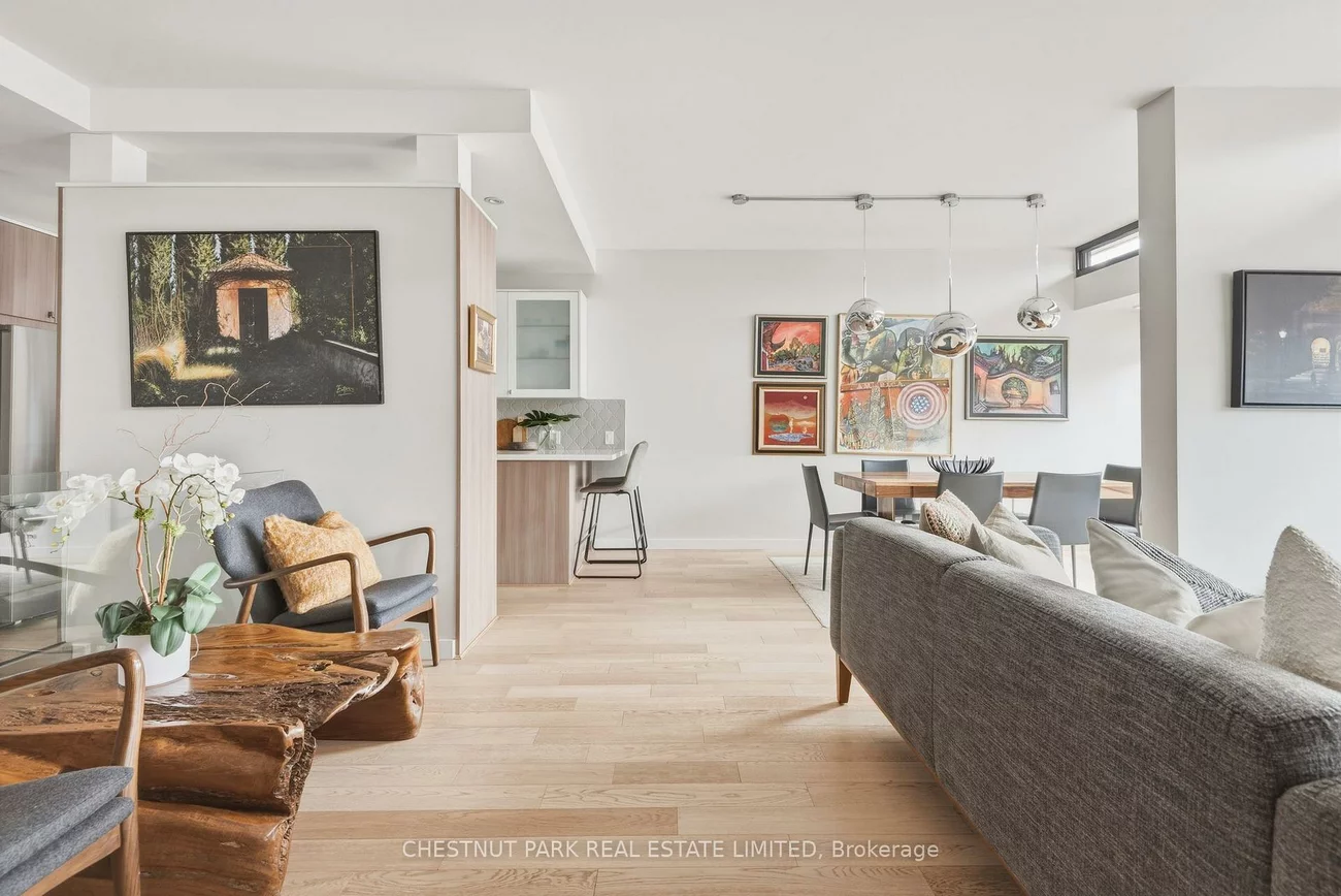 40, Oaklands, Yonge-St. Clair, Toronto