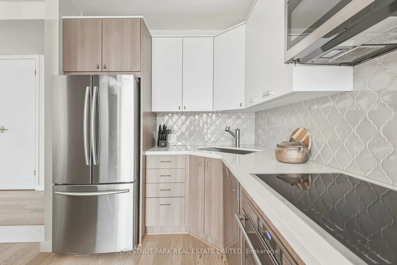 40, Oaklands, Yonge-St. Clair, Toronto