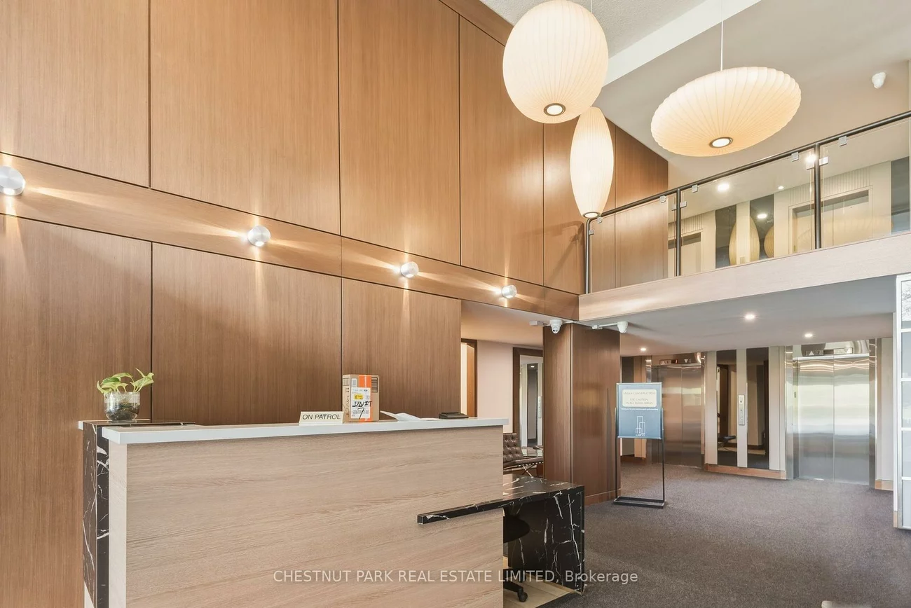 40, Oaklands, Yonge-St. Clair, Toronto