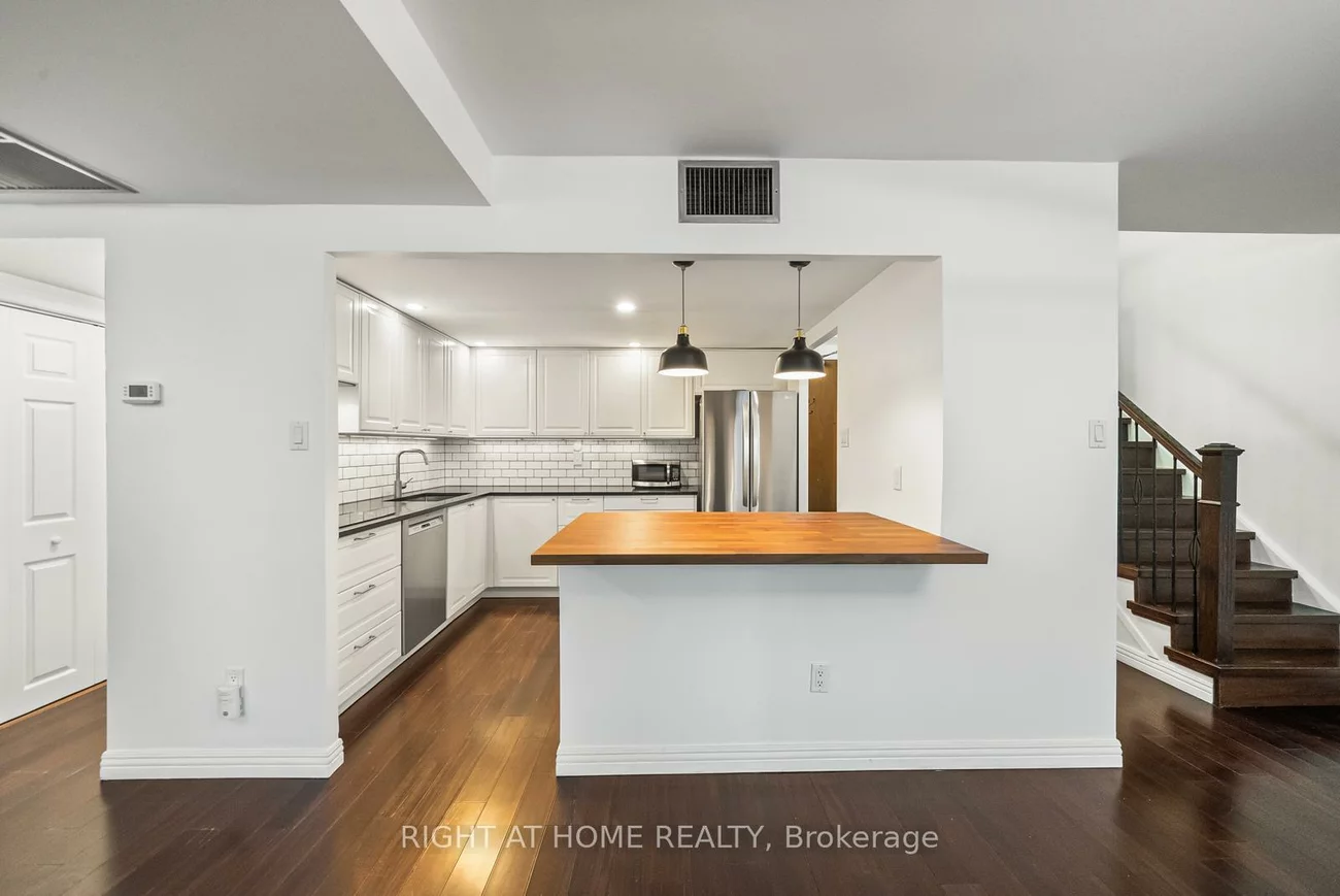 19, Dundonald, Church-Yonge Corridor, Toronto