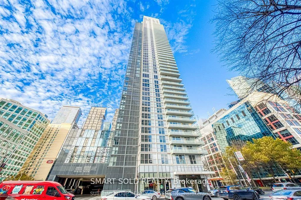 300, Front, Waterfront Communities C1, Toronto