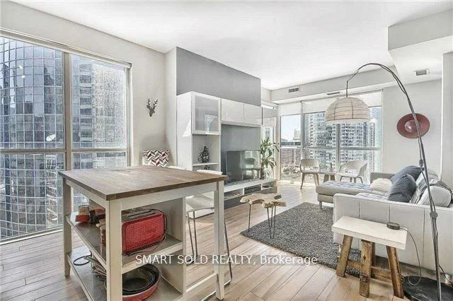 300, Front, Waterfront Communities C1, Toronto