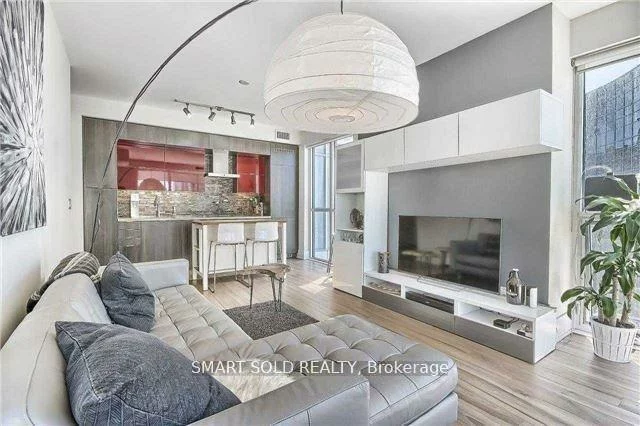 300, Front, Waterfront Communities C1, Toronto