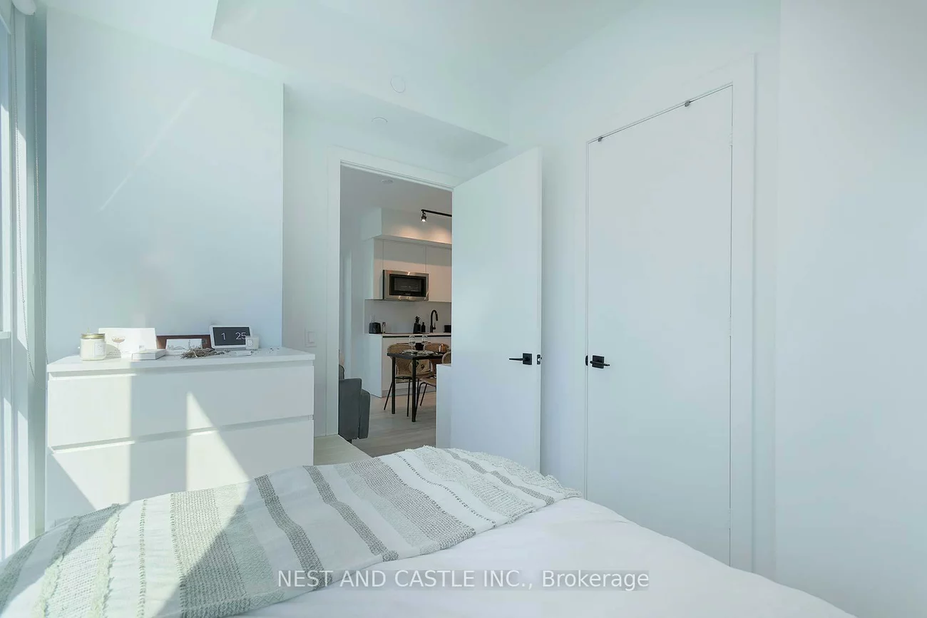 327, King, Waterfront Communities C1, Toronto