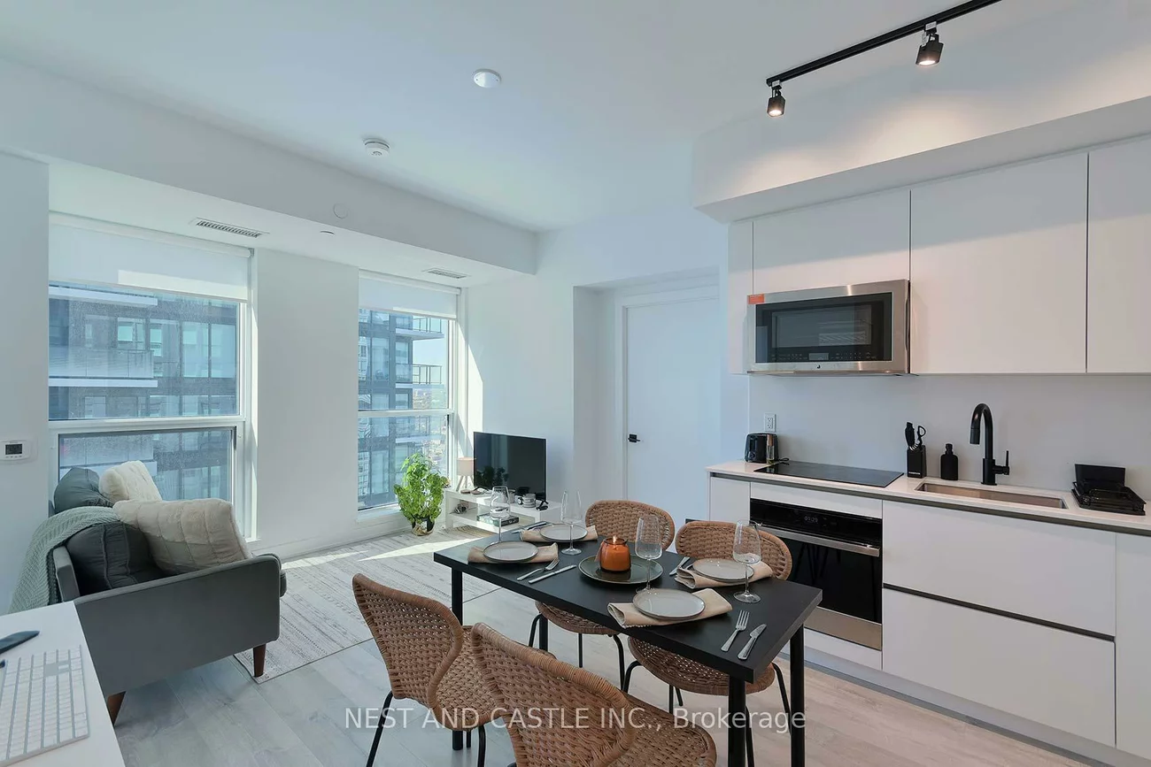 327, King, Waterfront Communities C1, Toronto