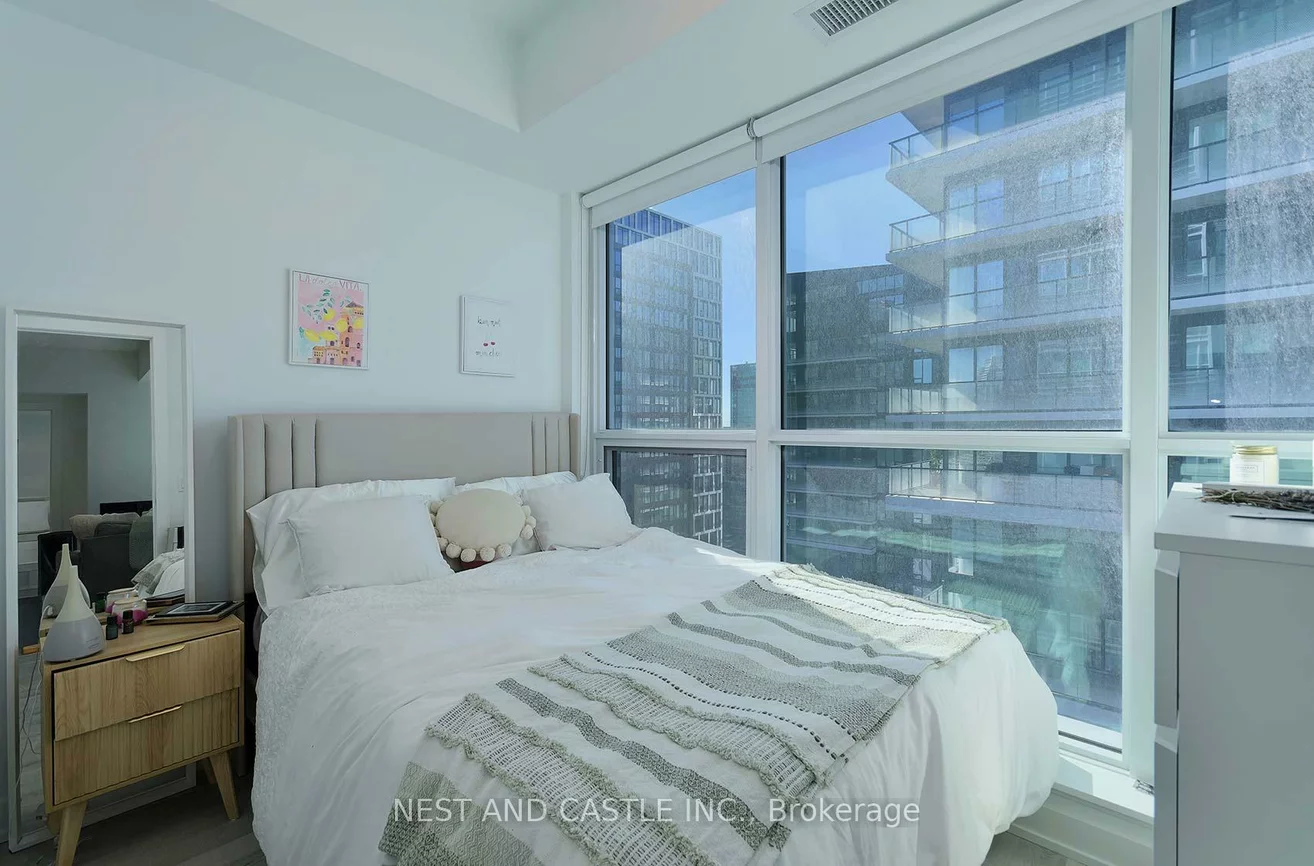 327, King, Waterfront Communities C1, Toronto