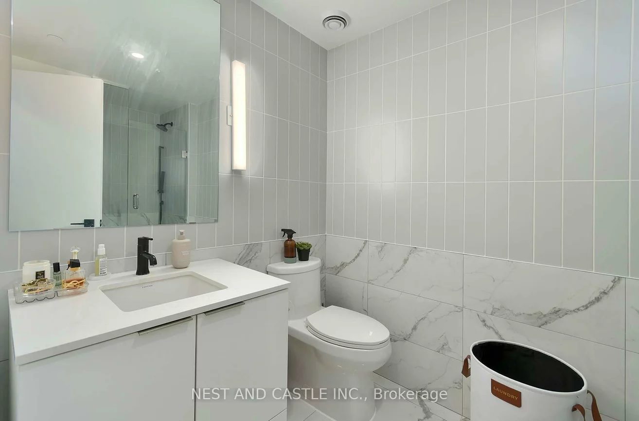 327, King, Waterfront Communities C1, Toronto