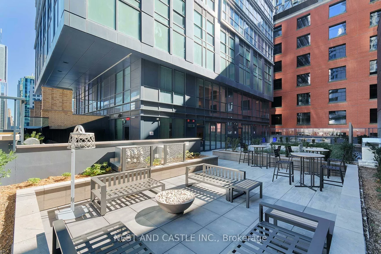 327, King, Waterfront Communities C1, Toronto