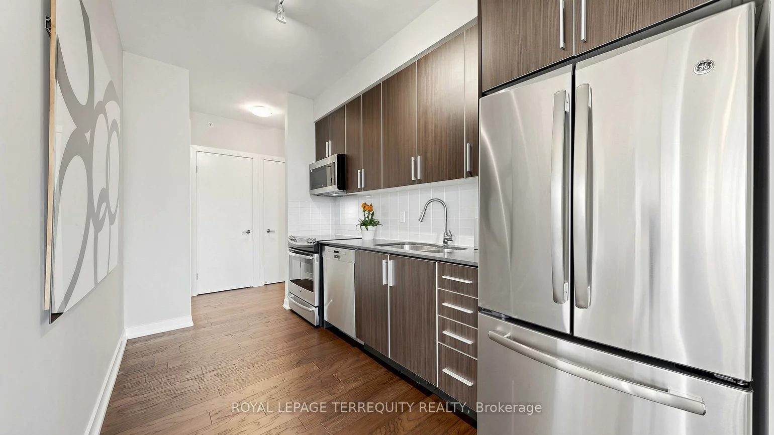 20, Bruyeres, Niagara, Toronto