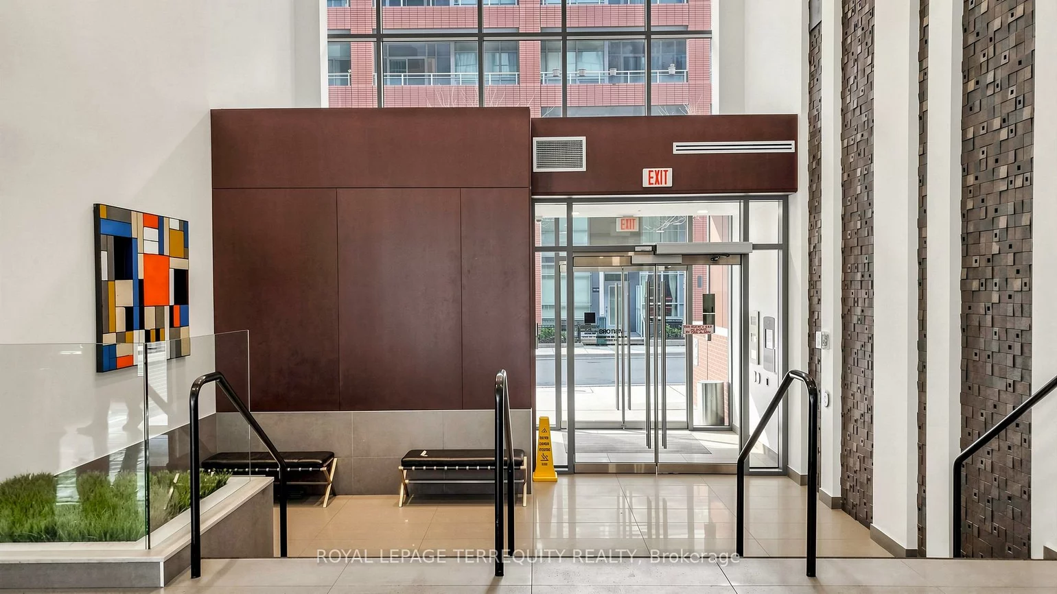 20, Bruyeres, Niagara, Toronto