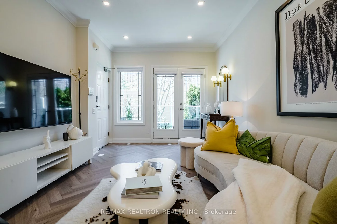 70, Byng, Willowdale East, Toronto